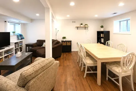 3740 North Janssen Avenue Chicago IL 60613