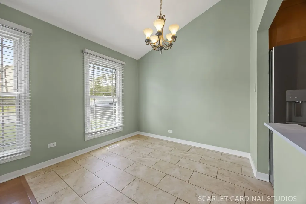 376 Thorncliffe Drive Glendale Heights IL 60139