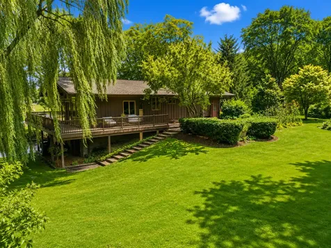 2272 North Circle Drive Palatine IL 60067