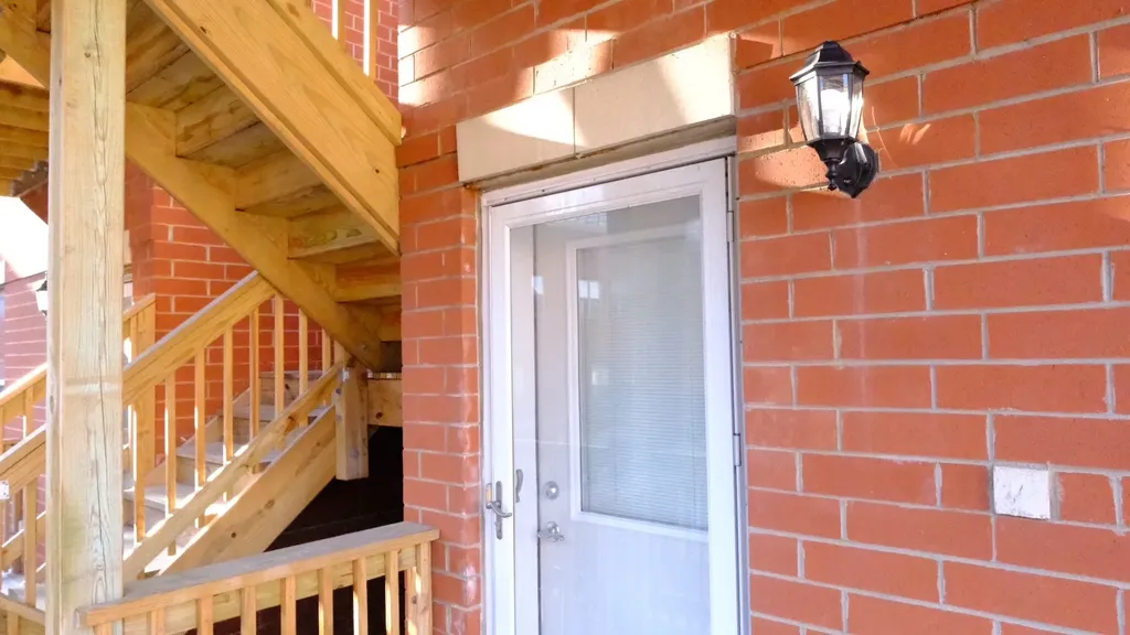 347 East 25th Place Chicago IL 60616