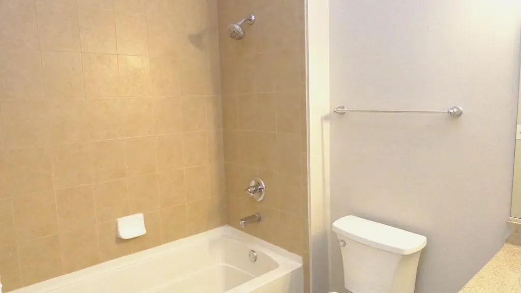 347 East 25th Place Chicago IL 60616