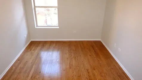 347 East 25th Place Chicago IL 60616