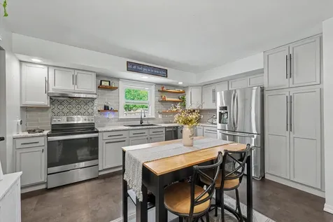 1202 Robin Road Mahomet IL 61853