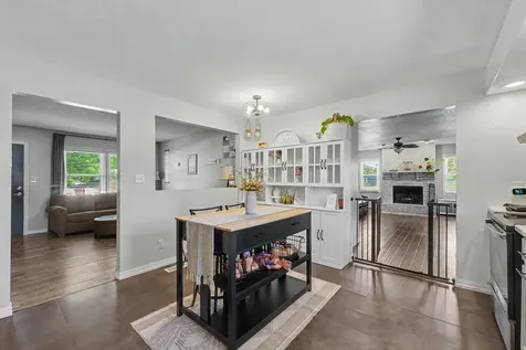 1202 Robin Road Mahomet IL 61853