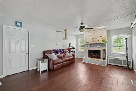 1202 Robin Road Mahomet IL 61853