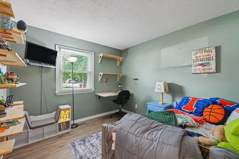 1202 Robin Road Mahomet IL 61853