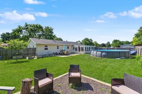 1202 Robin Road Mahomet IL 61853