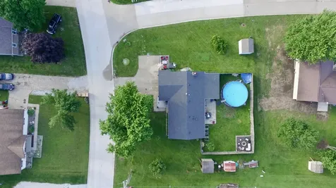 1202 Robin Road Mahomet IL 61853