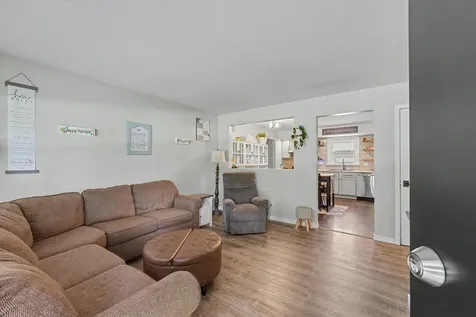 1202 Robin Road Mahomet IL 61853