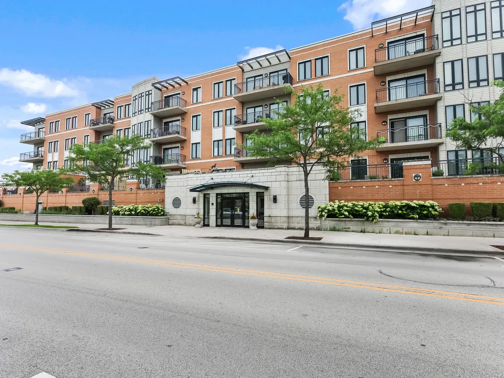 135 South York Street Elmhurst IL 60126