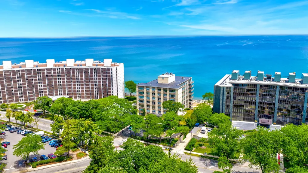1440 Sheridan Road Wilmette IL 60091