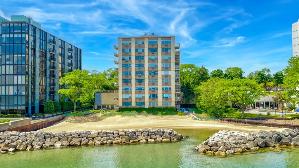 1440 Sheridan Road Wilmette IL 60091