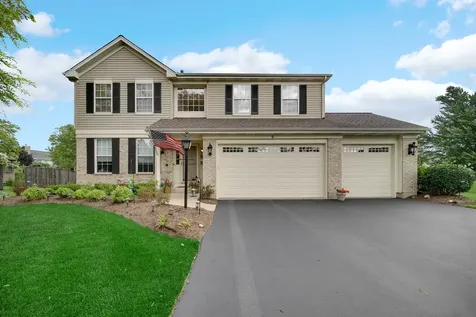 6 Yorkshire Court Algonquin IL 60102