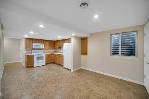 6 Yorkshire Court Algonquin IL 60102