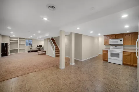 6 Yorkshire Court Algonquin IL 60102