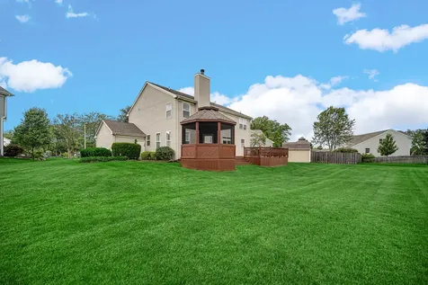 6 Yorkshire Court Algonquin IL 60102