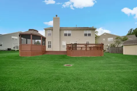 6 Yorkshire Court Algonquin IL 60102