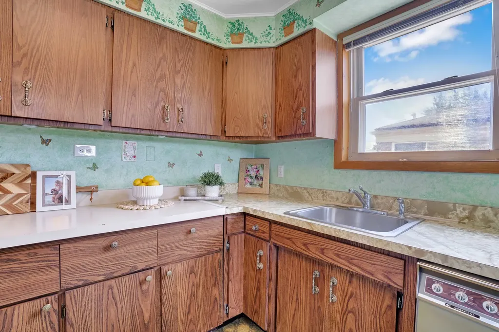 7943 South Kilpatrick Avenue Chicago IL 60652