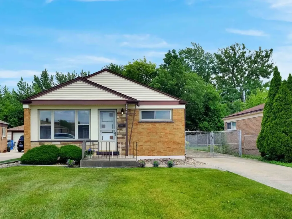 7943 South Kilpatrick Avenue Chicago IL 60652