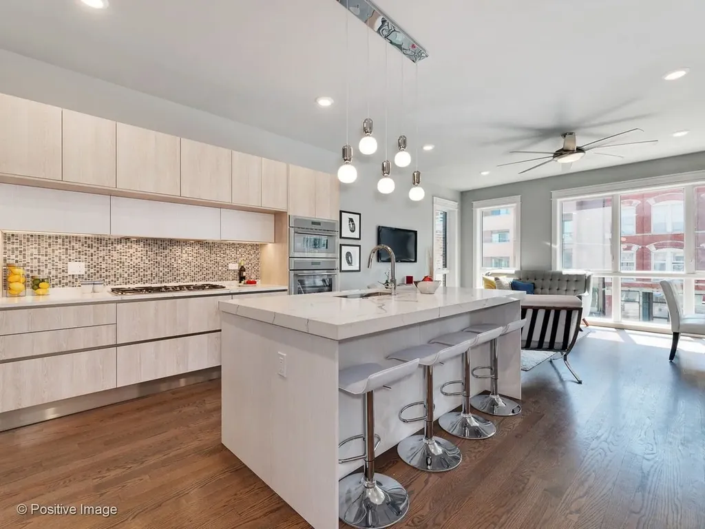 1428 West Grand Avenue Chicago IL 60642