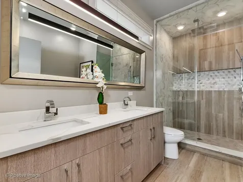 1428 West Grand Avenue Chicago IL 60642