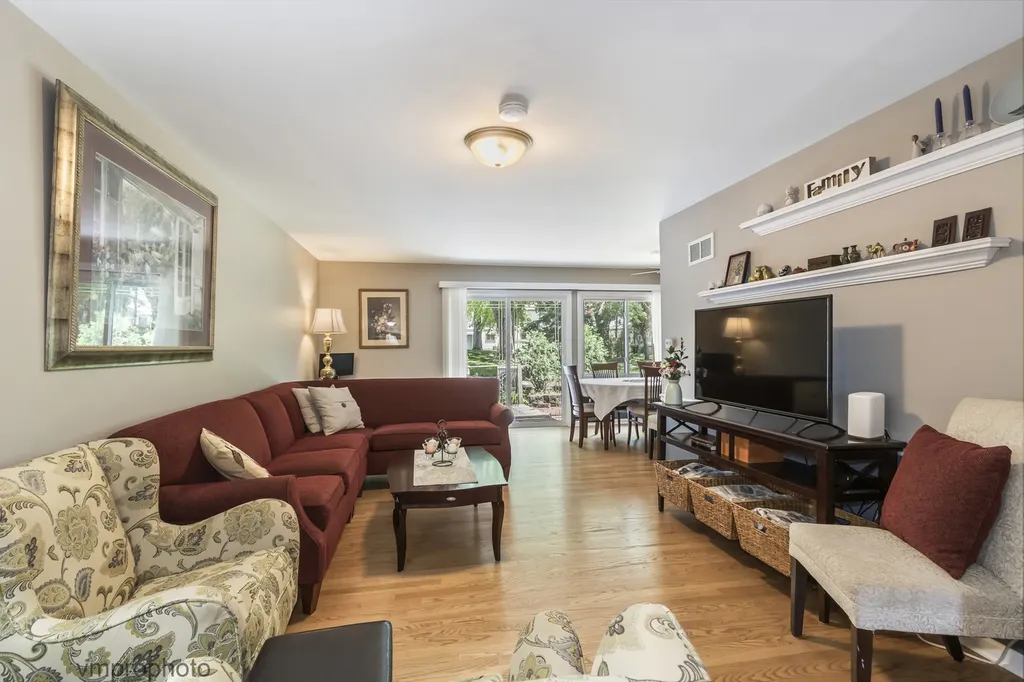 2634 Smith Street Rolling Meadows IL 60008