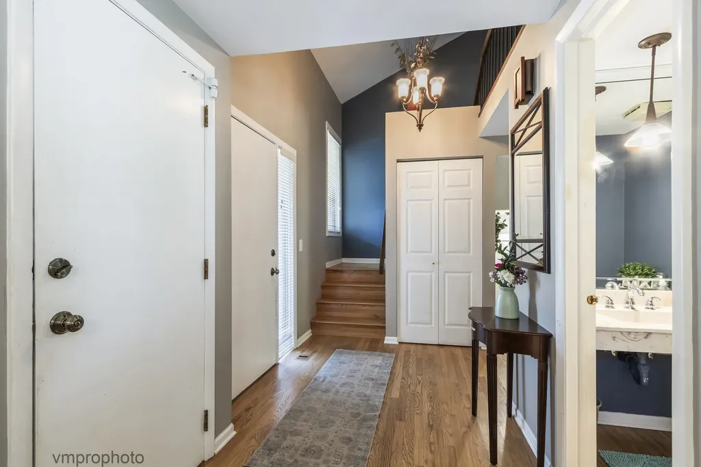 2634 Smith Street Rolling Meadows IL 60008