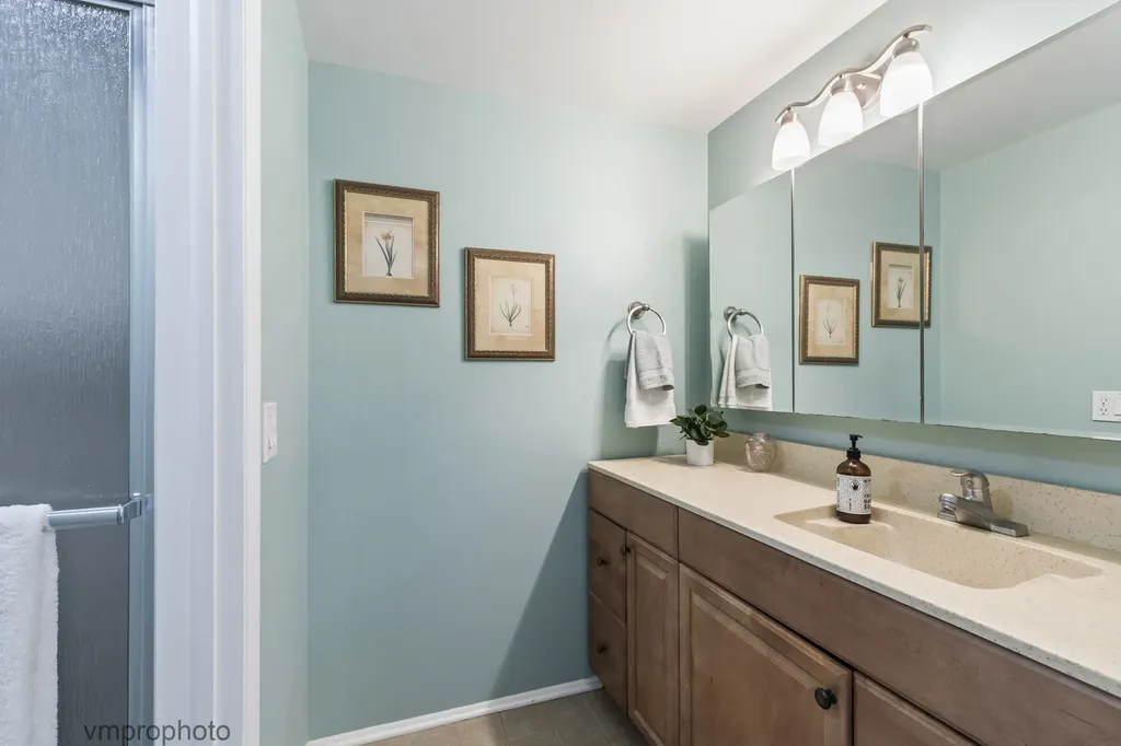 2634 Smith Street Rolling Meadows IL 60008