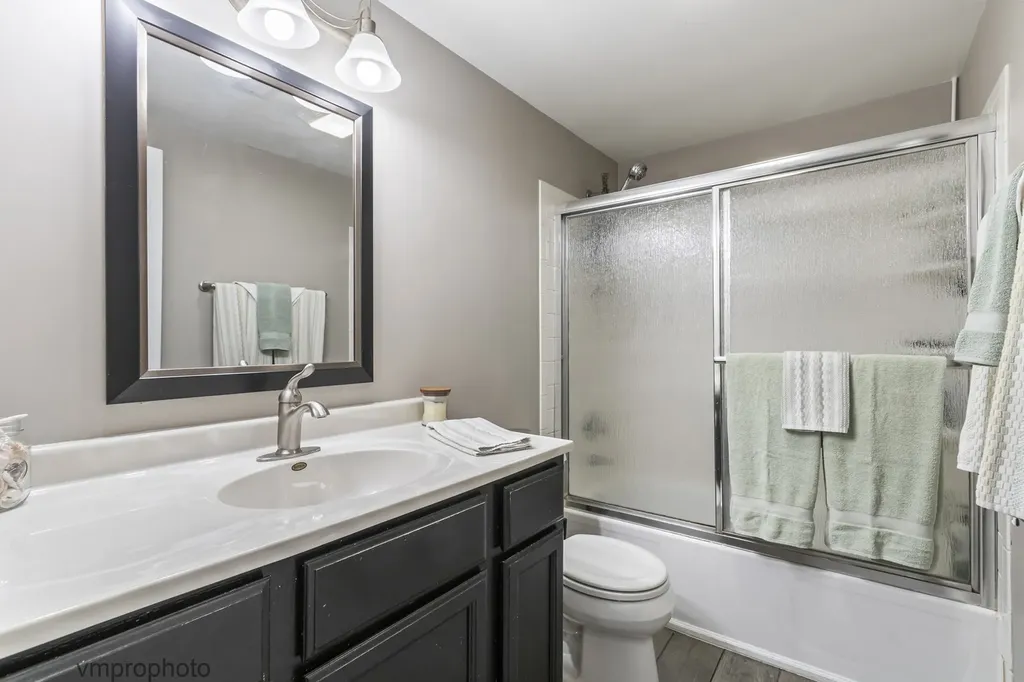 2634 Smith Street Rolling Meadows IL 60008