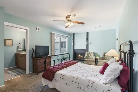 2634 Smith Street Rolling Meadows IL 60008