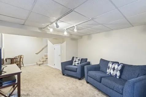 2634 Smith Street Rolling Meadows IL 60008