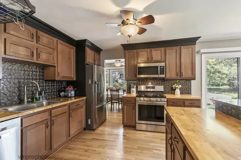 2634 Smith Street Rolling Meadows IL 60008