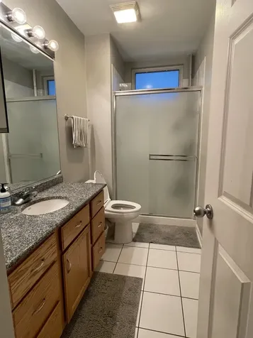 2135 North Southport Avenue Chicago IL 60614