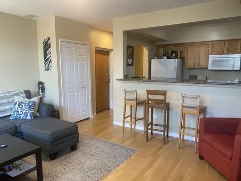 2135 North Southport Avenue Chicago IL 60614