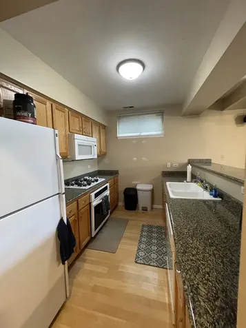 2135 North Southport Avenue Chicago IL 60614