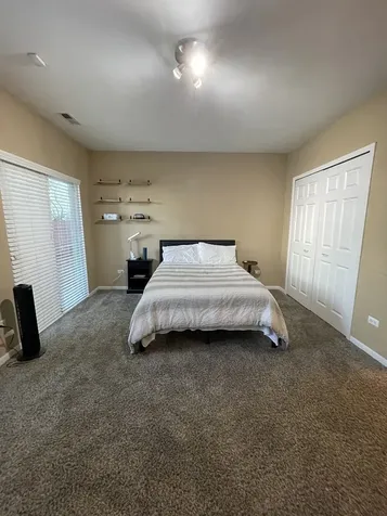 2135 North Southport Avenue Chicago IL 60614