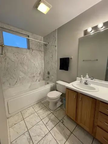 2135 North Southport Avenue Chicago IL 60614