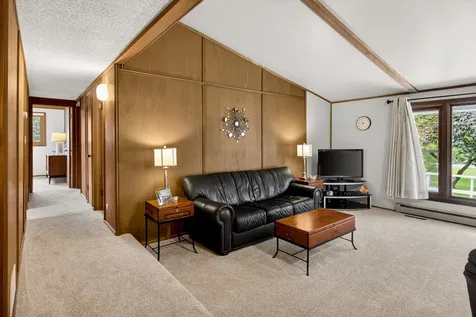 132 Valhalla Drive Poplar Grove IL 61065