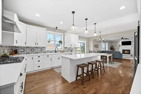 24234 South Sunset Lakes Drive Manhattan IL 60442