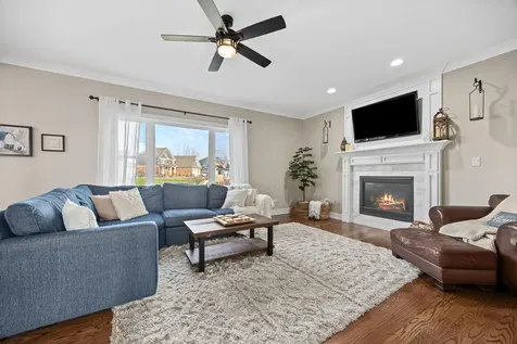 24234 South Sunset Lakes Drive Manhattan IL 60442