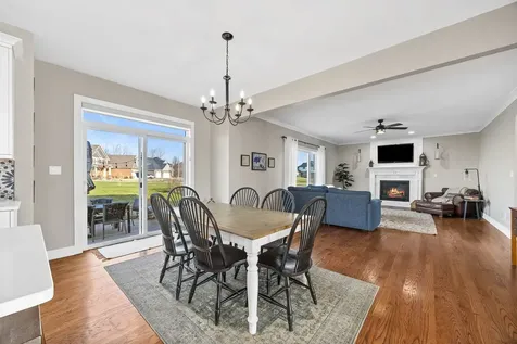 24234 South Sunset Lakes Drive Manhattan IL 60442