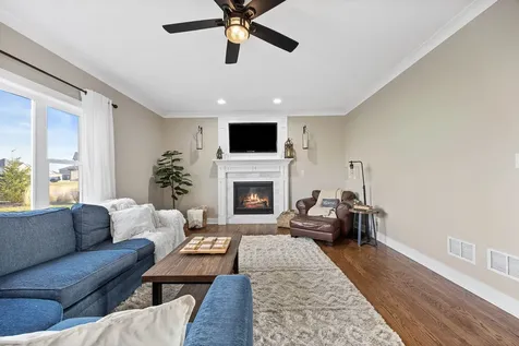 24234 South Sunset Lakes Drive Manhattan IL 60442
