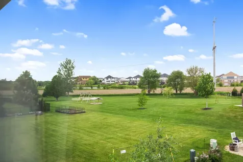 24234 South Sunset Lakes Drive Manhattan IL 60442