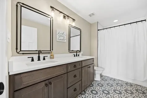 24234 South Sunset Lakes Drive Manhattan IL 60442