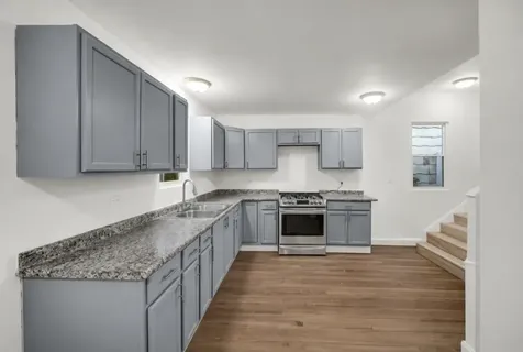 8008 South Muskegon Avenue Chicago IL 60617