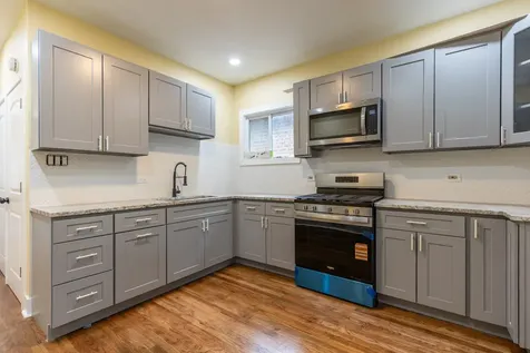 7518 South Union Avenue Chicago IL 60620