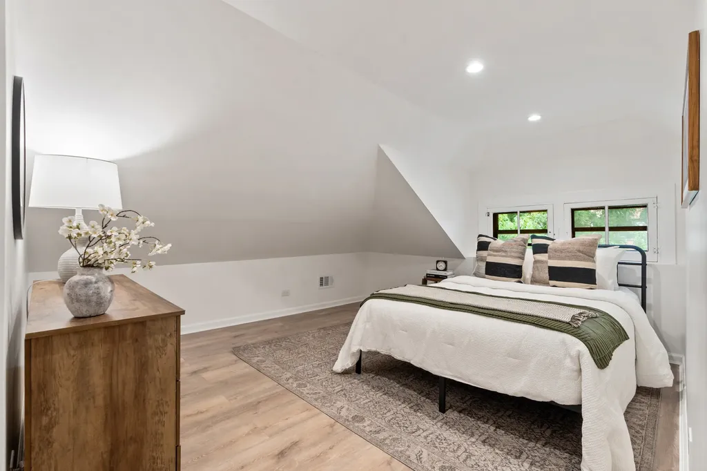 2936 North Keating Avenue Chicago IL 60641