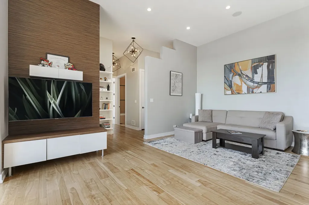 2408 West Rice Street Chicago IL 60622