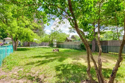 1809 Galilee Avenue Zion IL 60099