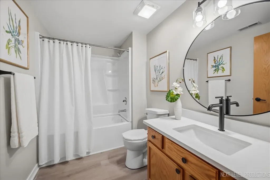2240 South Grace Street Lombard IL 60148